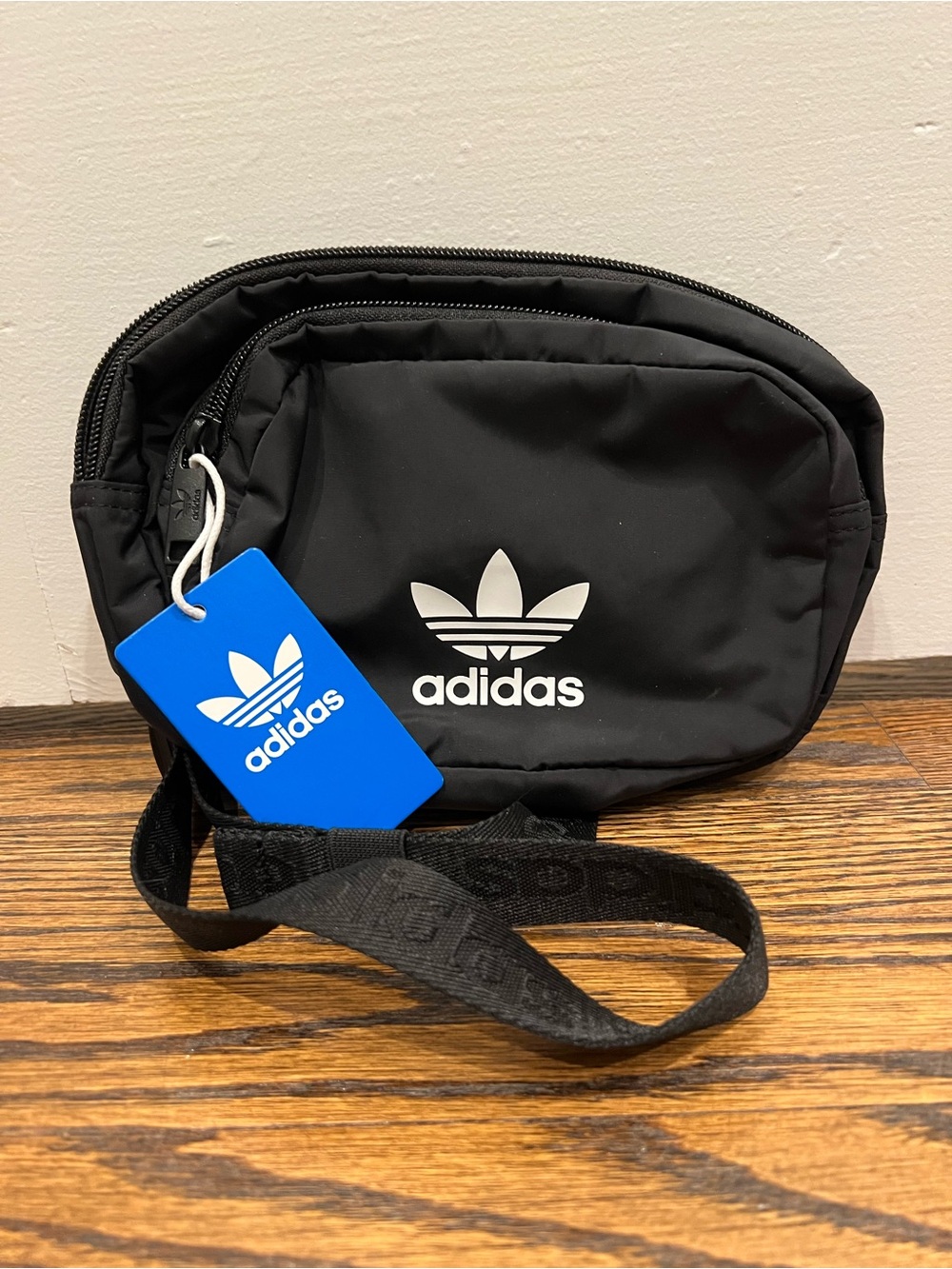 NWT! Adidas Originals Sport 2.0 Waist Pack w logo on side